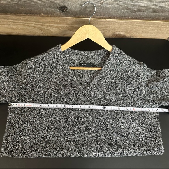 Athleta Vital V-Neck Tunic Wool Cashmere Sweater Black Gray Oversized XXS - Picture 9 of 10